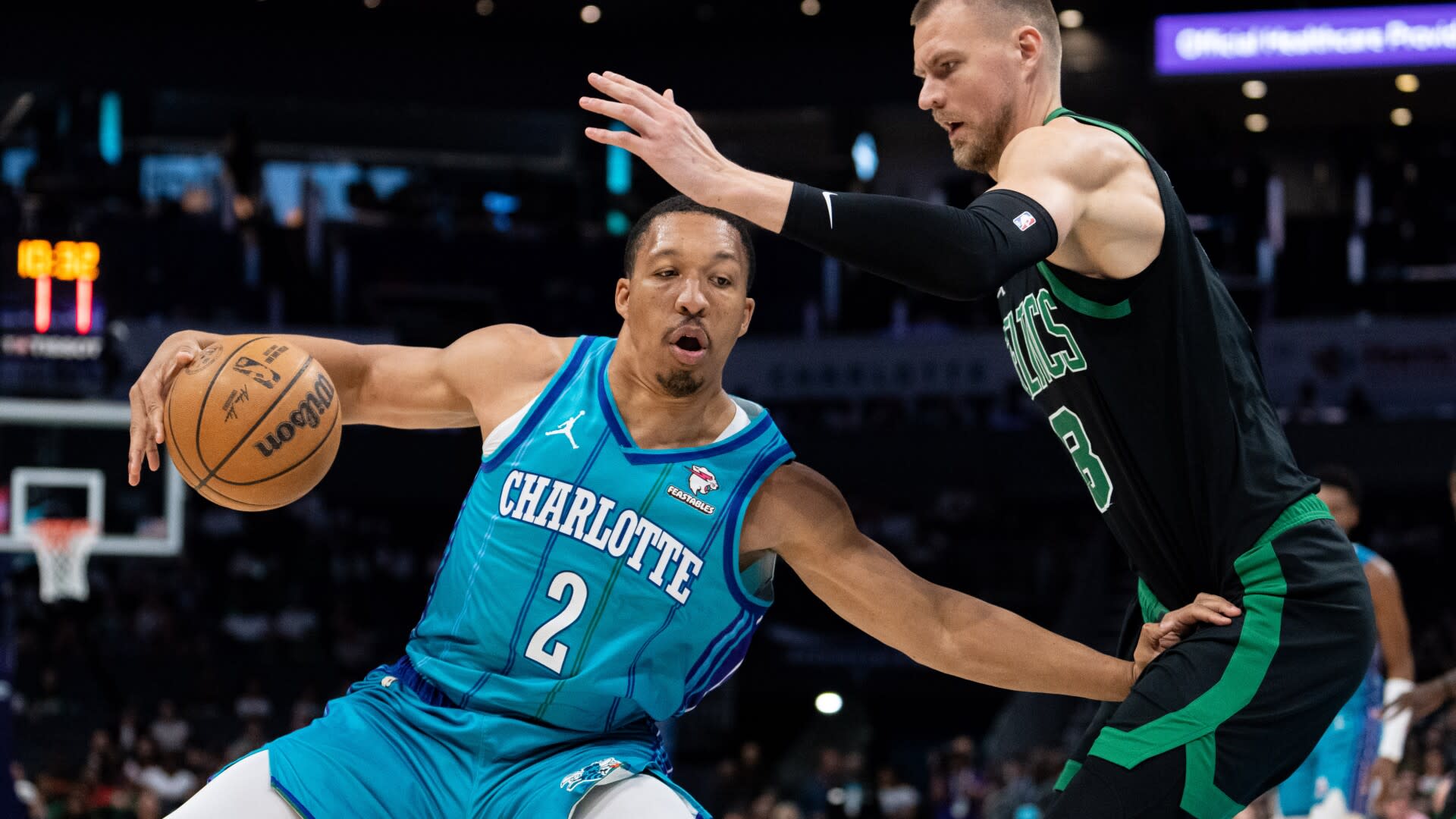 Basketball Pickups: Pair of Hornets shining as starters