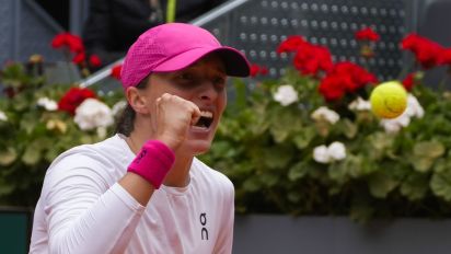  - Iga Swiatek came from a set down to defeat Beatriz Haddad Maia 4-6, 6-0, 6-2 and reach the Madrid Open semifinals for a second straight year on Tuesday.  The top-ranked Swiatek was up 4-1 in the