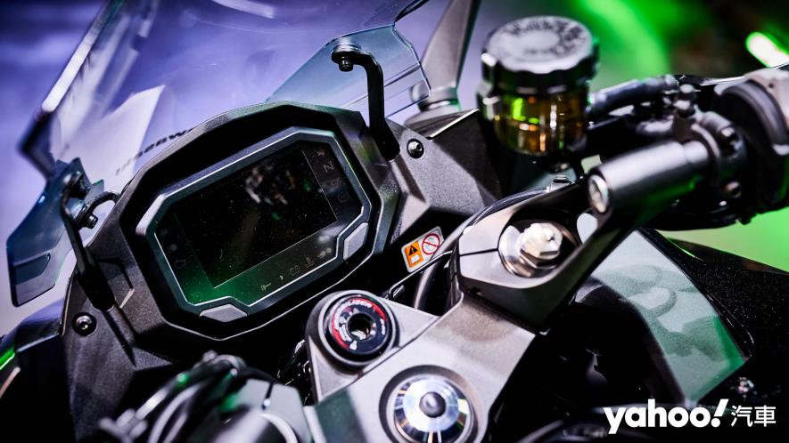 悍與舒適共存的絕對平衡！全新2020年式Kawasaki Ninja 1000SX旅跑新登場！ - 8
