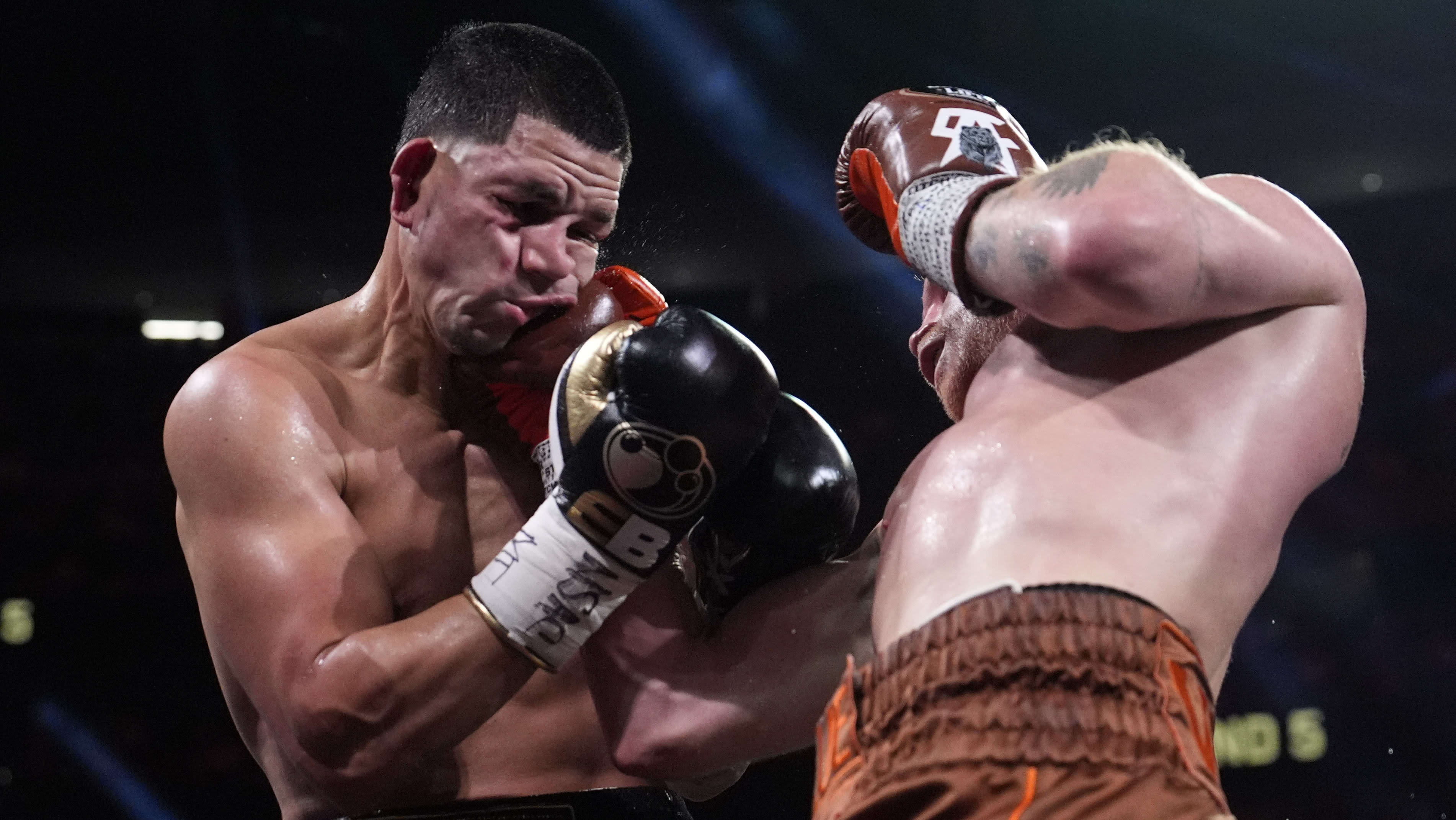 Canelo Álvarez outclasses Edgar Berlanga in unanimous decision