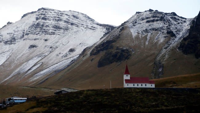 Iceland earthquake swarm may suggest an even bigger event