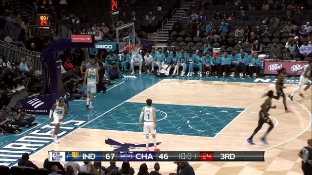 Buddy Hield with an assist vs the Charlotte Hornets