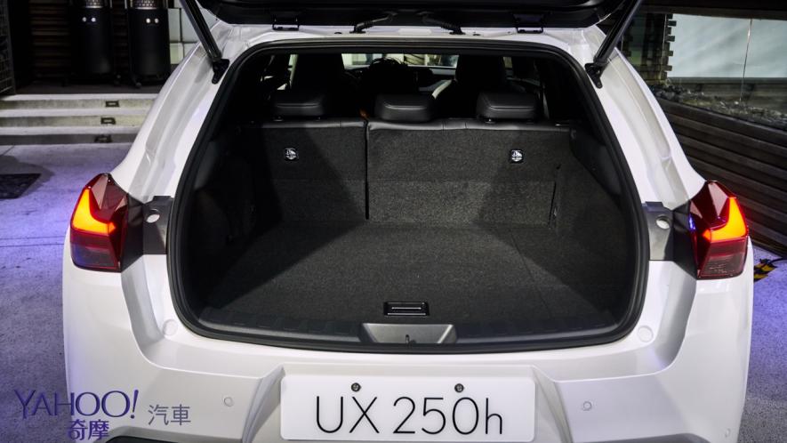 跨得真是有模有樣！Lexus全新跨界休旅UX200震撼登台139萬起！ - 8