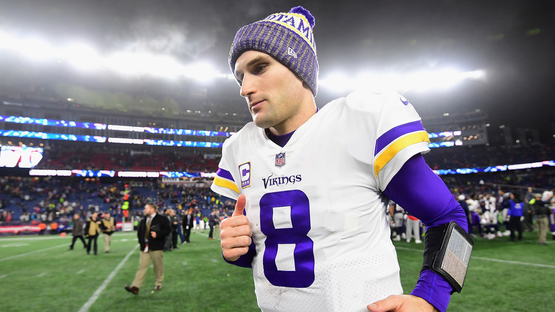 Minnesota Vikings quarterback Kirk Cousins (8) in the first half of an NFL  football game against the Buffalo Bills, Sunday, Nov. 13, 2022, in Orchard  Park, N.Y. (AP Photo/Joshua Bessex Stock Photo - Alamy