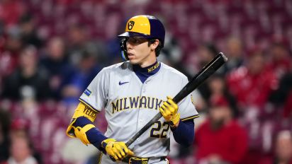 Brewers place Christian Yelich on IL with back strain amid strong start