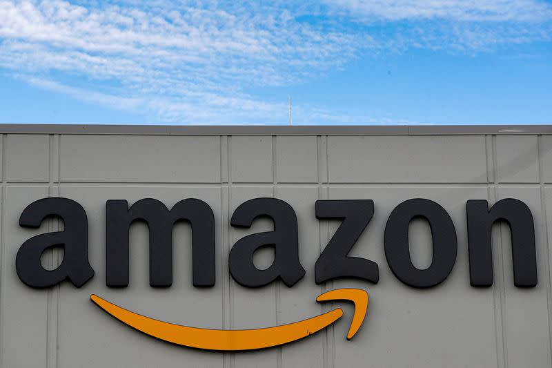 Amazon labor organizer Smalls arrested, faces trespass charge after dropping off food for workers