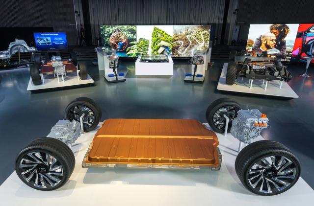 General Motors reveals its all-new modular platform and battery system, Ultium, Wednesday, March 4, 2020 at the Design Dome on the GM Tech Center campus in Warren, Michigan. (Photo by Steve Fecht for General Motors)