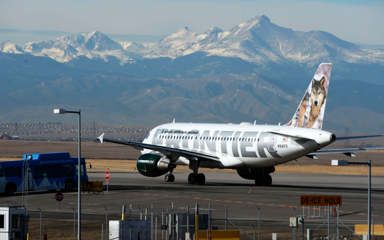 frontier airlines baggage claim