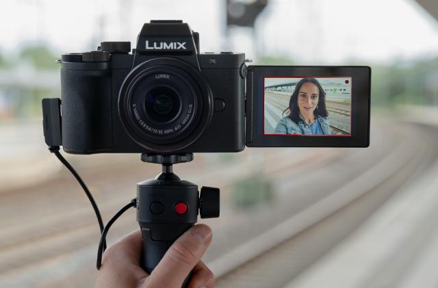 Panasonic G100 vlogging camera