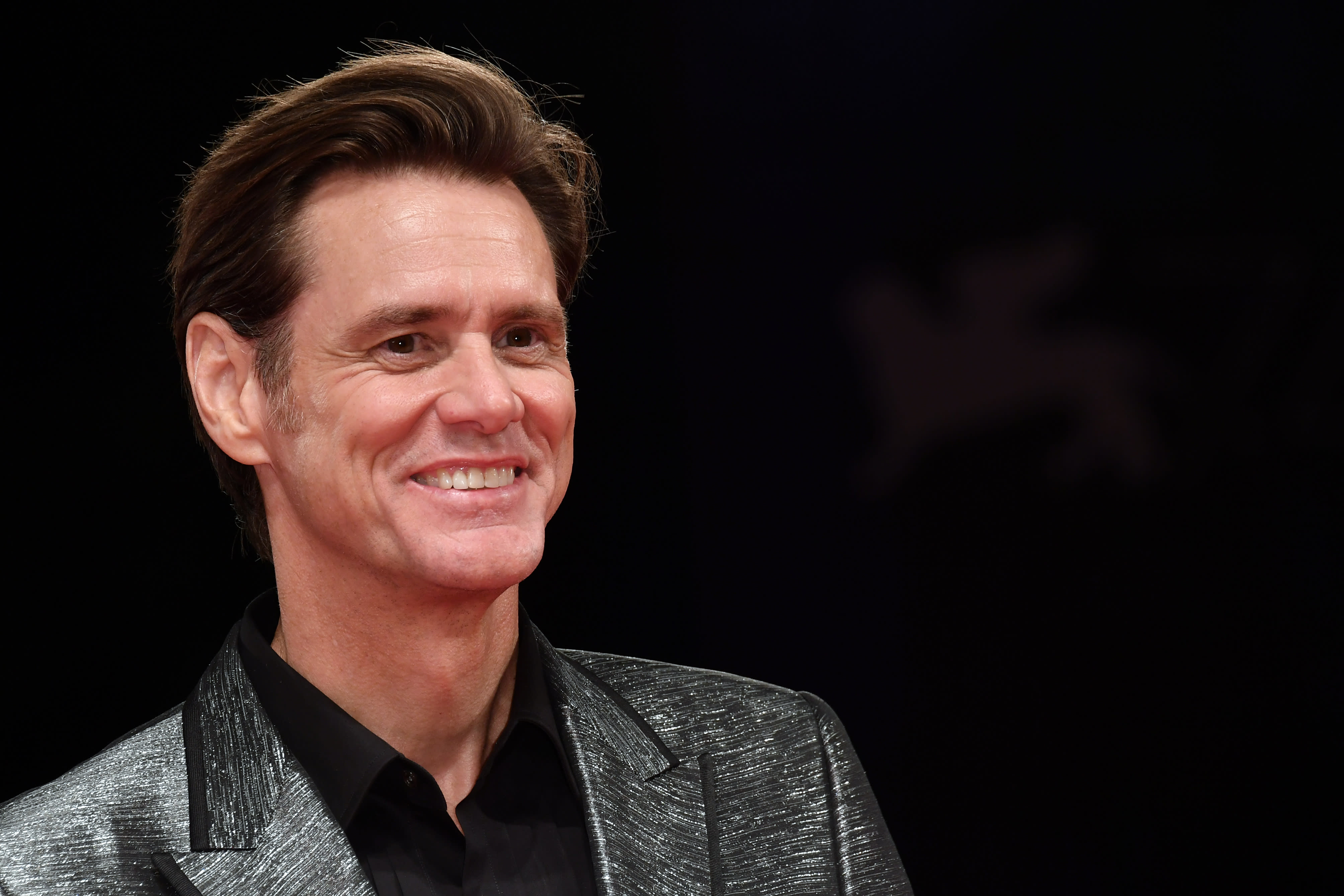 Jim Carrey's Struggle with Depression and How Love and Blue Hair Helped Him Cope - wide 9