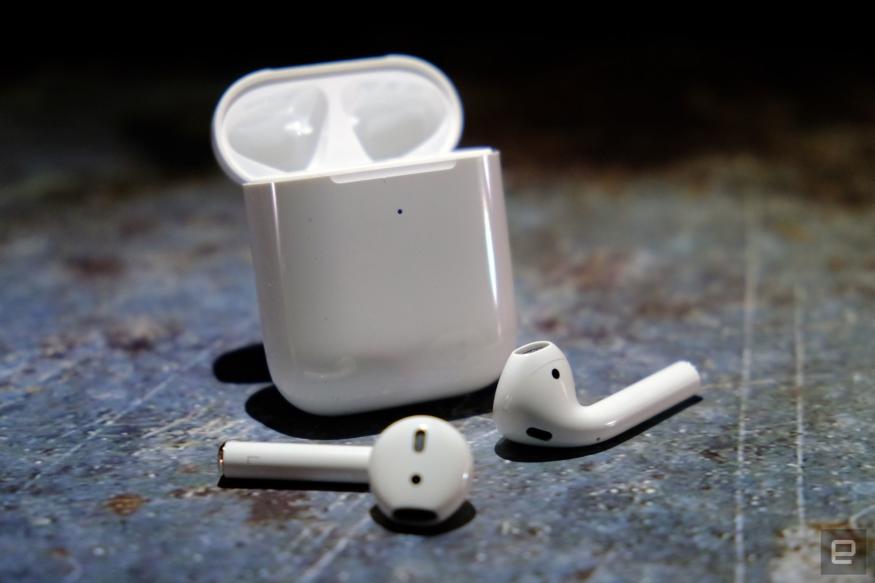 Kommunikationsnetværk Alle slags ambition Grab Apple's AirPods with wired charging case for just $115 on Prime Day |  Engadget