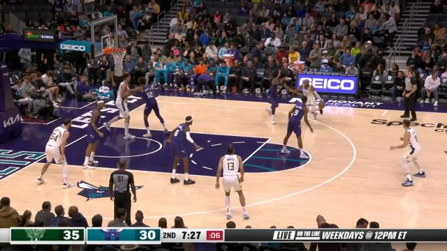 Jevon Carter with a 2-pointer vs the Charlotte Hornets