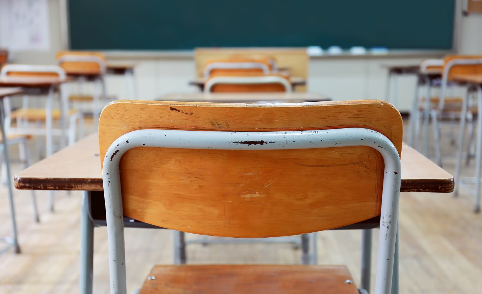 11-year-old girl kicked out of school after refusing to wear mask in hot classroom with no air conditioning