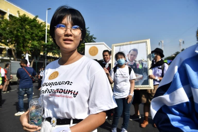 Students thailand. Thai students Flu shot.