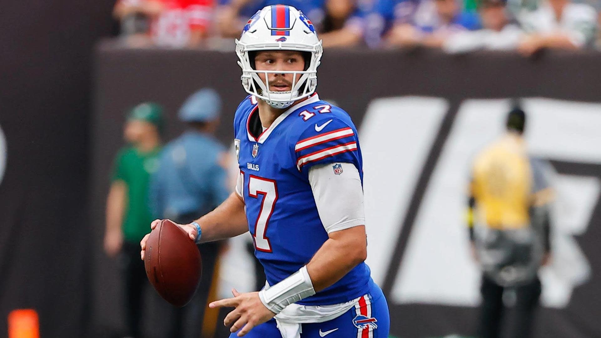 NFL Hot or Not: Enjoy Josh Allen -- and protect Joe Burrow!