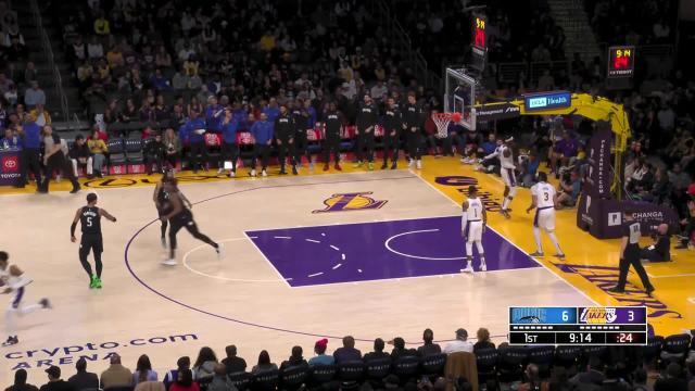 Wendell Carter Jr. with a dunk vs the Los Angeles Lakers