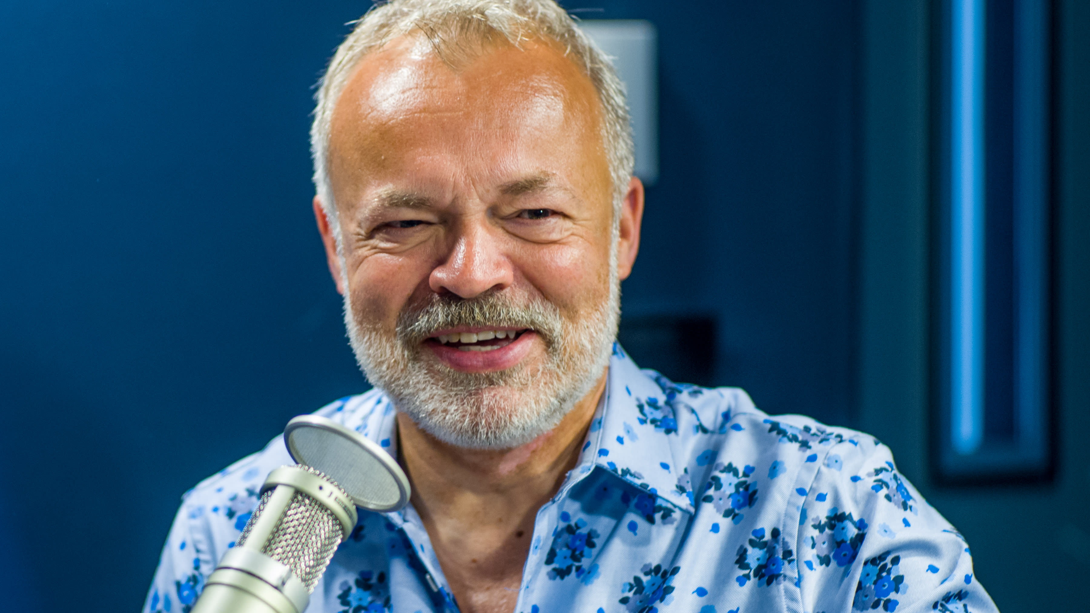 graham-norton-quit-telegraph-agony-column-over-politics