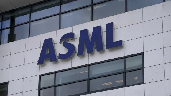 ASML Holding, United Airlines, LVMH: Trending tickers