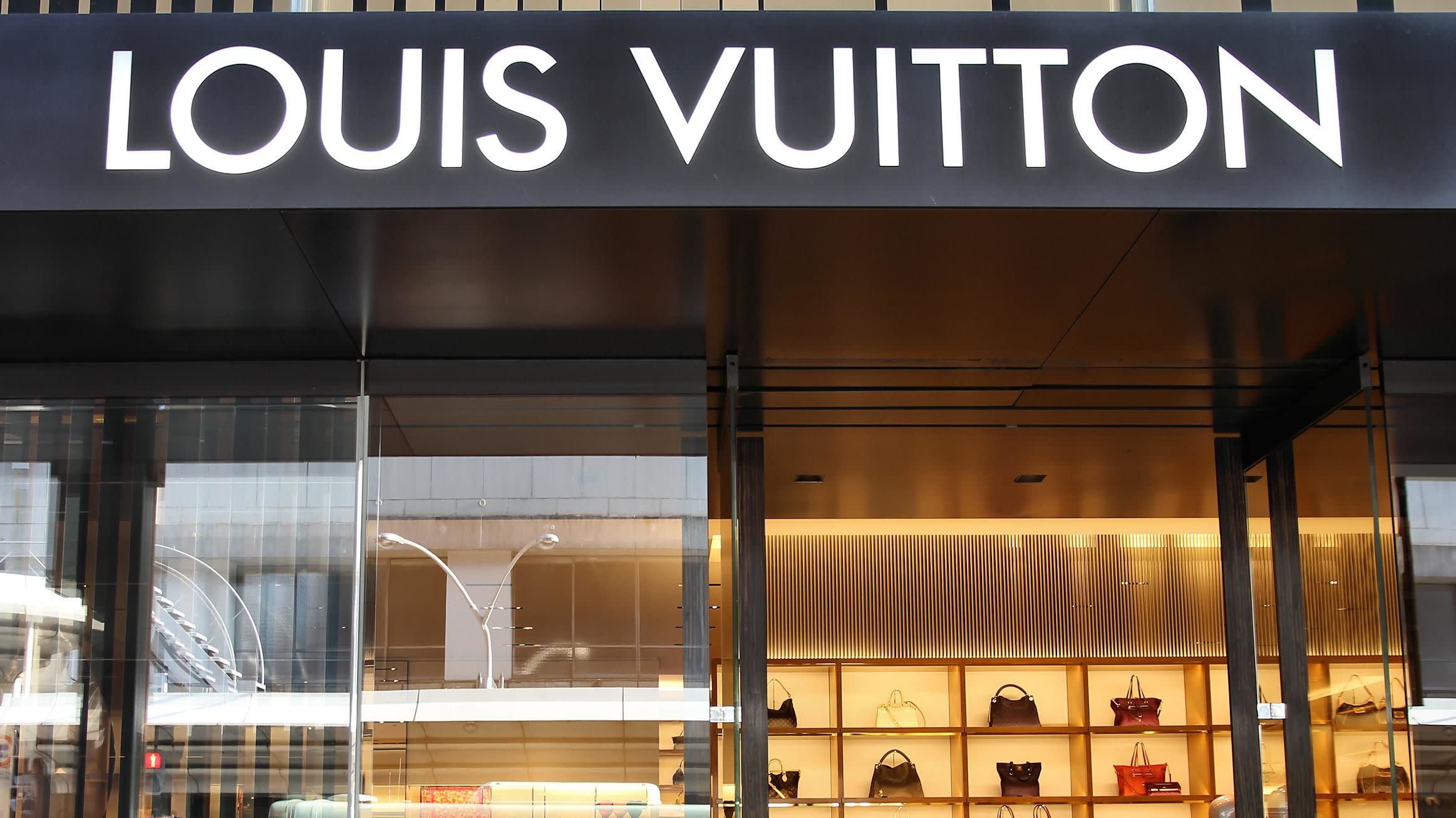 Louis Vuitton Owner Offers $14.5 Billion For Jeweler Tiffany