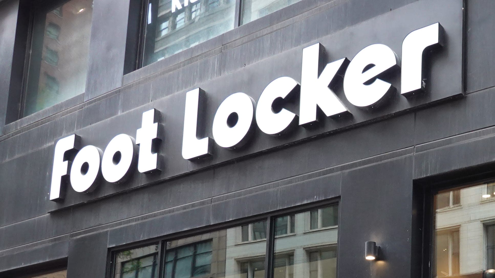 Foot Locker reports losses amid higher markdowns