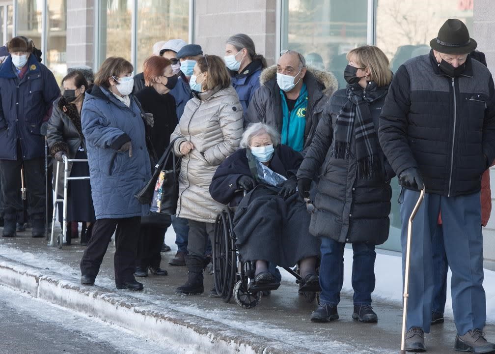 Квебек обіцяє прозорість паспортів вакцин, а опозиція каже, що цей крок відбувається дуже швидко