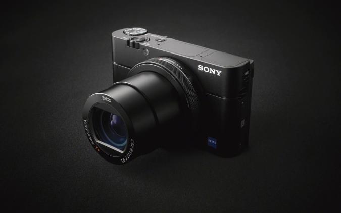 toevoegen aan bewijs Karakteriseren Sony's RX100 V can shoot RAW photos at a crazy 24 fps | Engadget