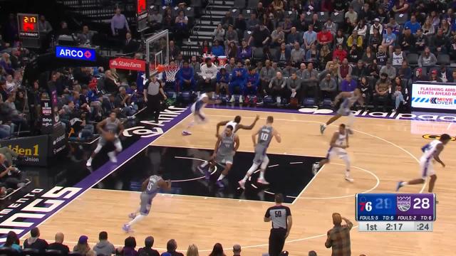 Tobias Harris with a dunk vs the Sacramento Kings