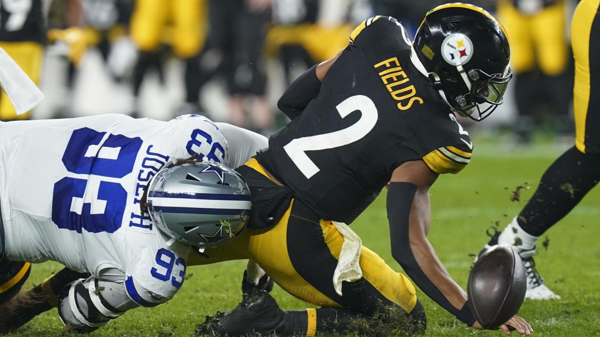 Cowboys vs. Steelers Sunday Night Football score, live updates: Classic NFL rivalry renewed after nearly 90-minute weather delay