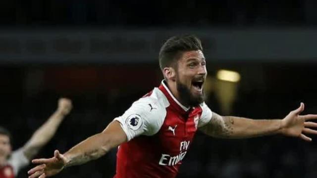 Arsenal wins madcap Premier League opener over Leicester City 4-3