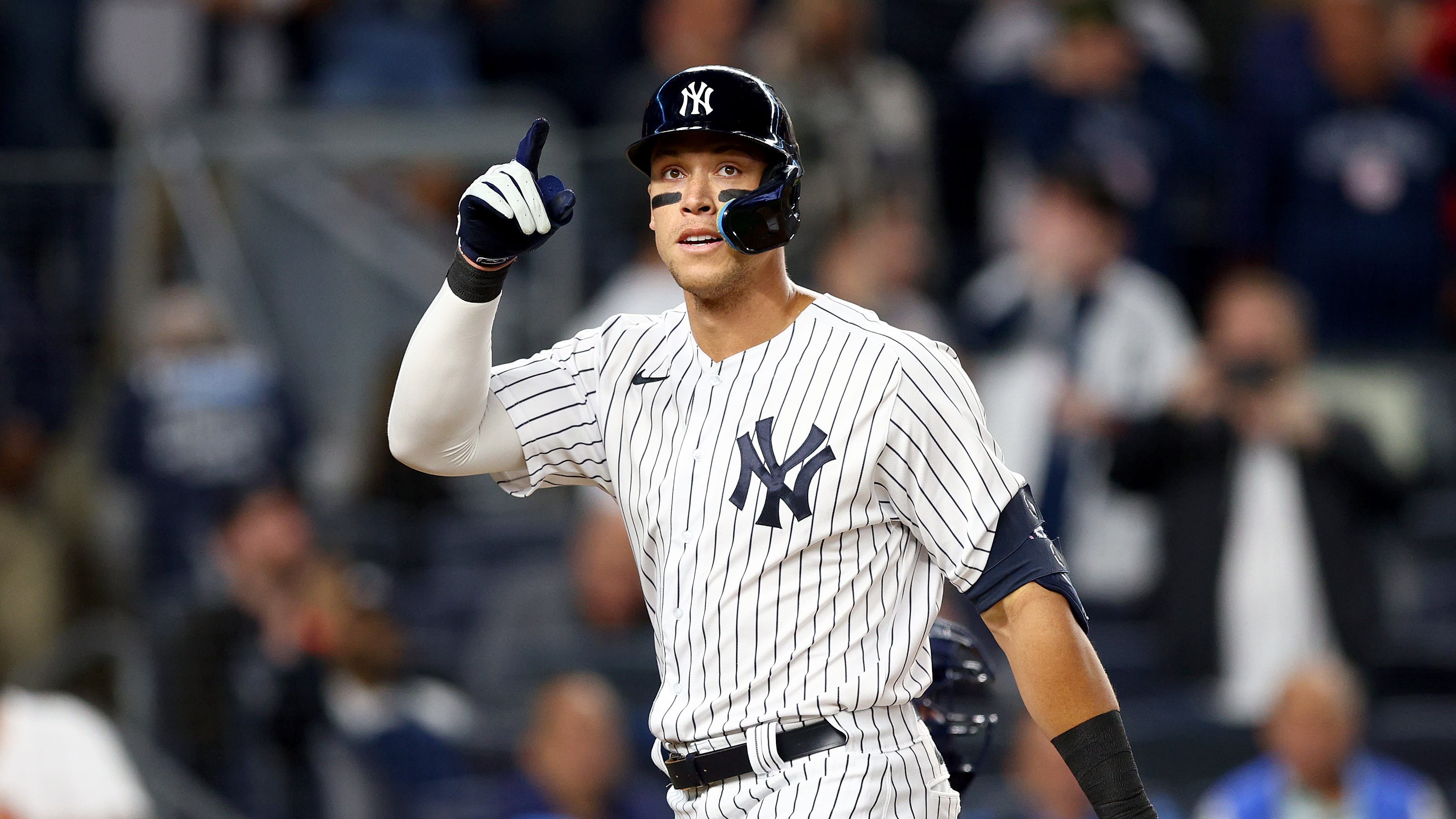 Aaron Judge reaches $360M, 9-year deal with New York Yankees, AP