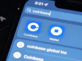 Coinbase Shares Sink 9% on Report CME to Consider Listing Spot Bitcoin