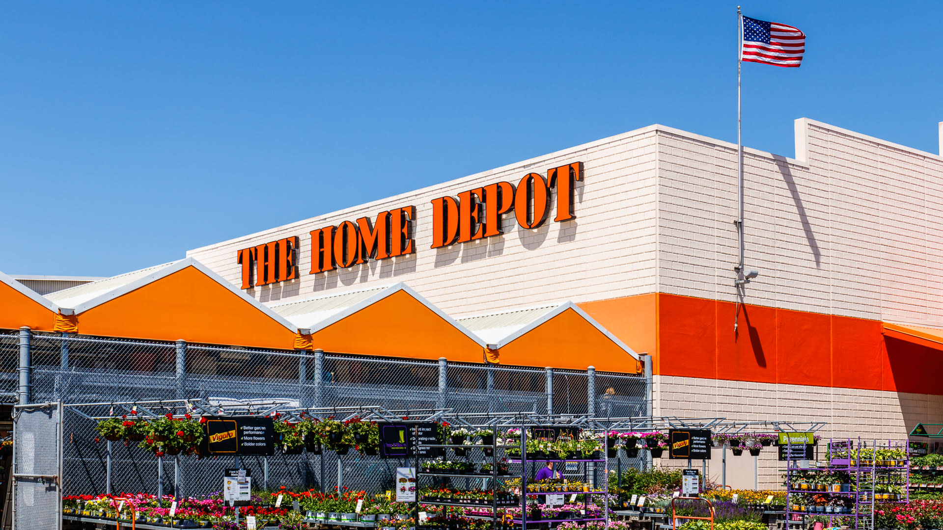 Why the Housing Market and Weather Are Hitting Home Depot 