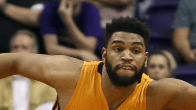 Suns sign restricted free agent big man Alan Williams