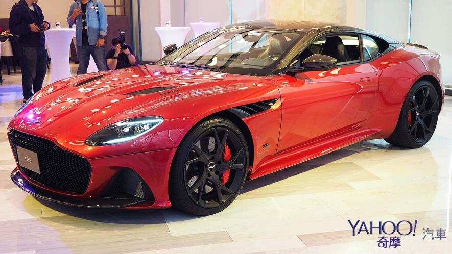 層峰階級獨享的輕減美學！Aston Martin DBS Superlegerra Hyper Red暨TAG Heuer Edition限量抵台 - 15