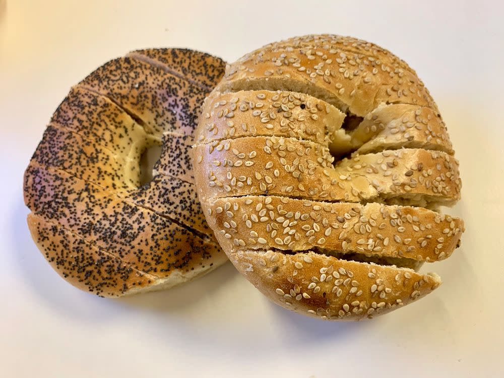 St. Louis Man Stirs Controversy Over Bagels Sliced Like Bread—Here&#39;s What You Need to Know