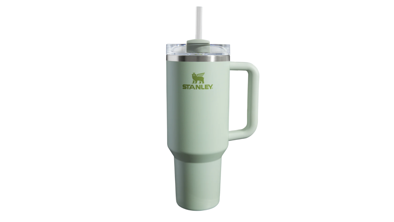 Stanley launched a Hammertone Green Quencher H2.0 FlowState Tumbler