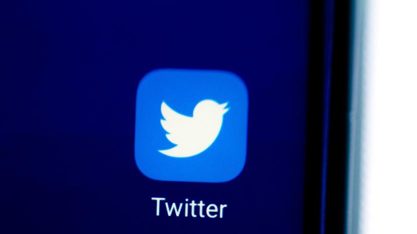 BRAZIL - 2020/08/28: In this photo illustration an icon of Twitter app displayed on a smartphone. (Photo Illustration by Rafael Henrique/SOPA Images/LightRocket via Getty Images)