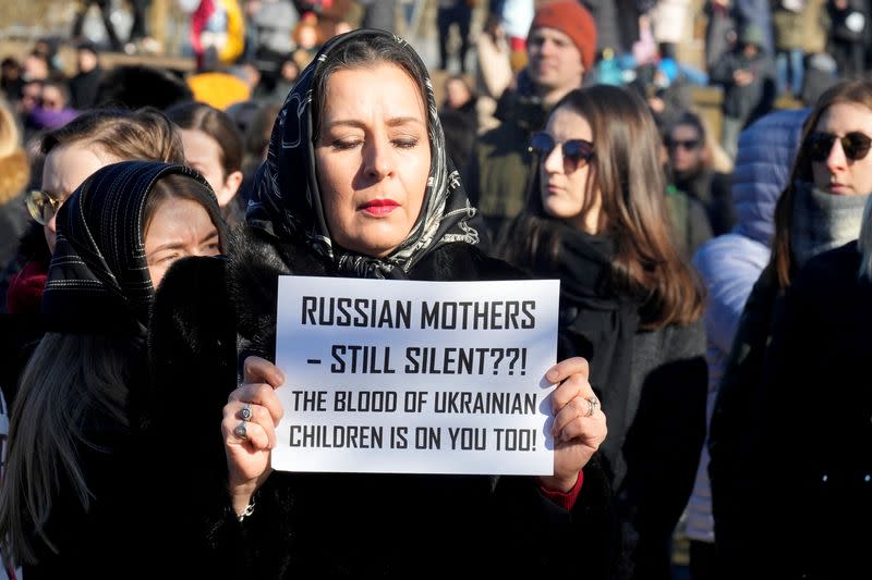 Lietuvos moterys kreipiasi į rusų mamas, prašydamos sustabdyti karą