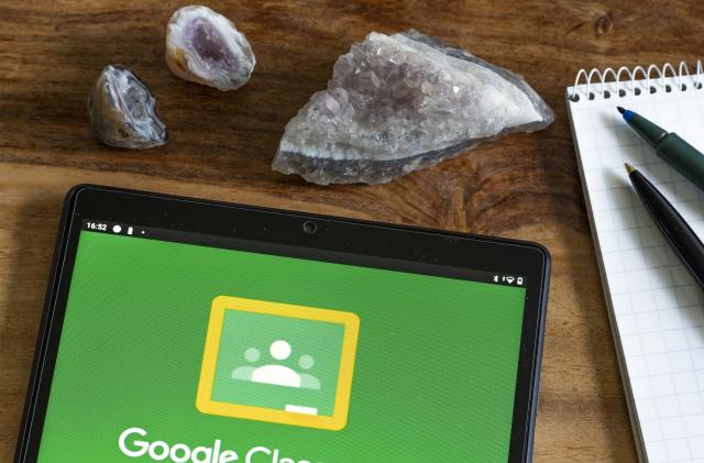 GERMANY - 2022/05/09: In this photo illustration Google Classroom logo seen displayed on a tablet. (Photo Illustration by Igor Golovniov/SOPA Images/LightRocket via Getty Images)