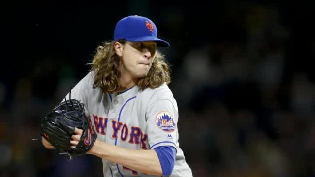 Jacob deGrom helps Mets snap two dubious pitching streaks