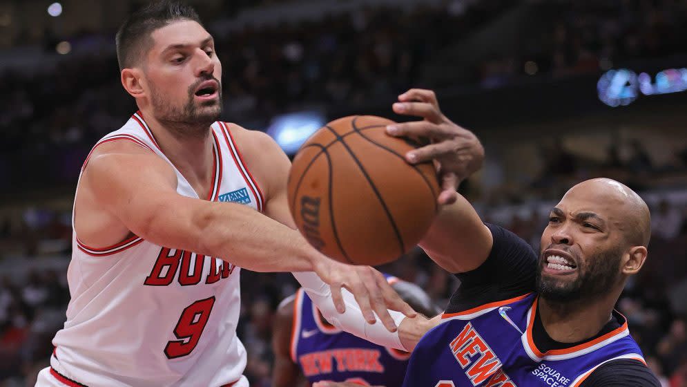 Knicks hold off late charge, hand Bulls first loss of season 104-103