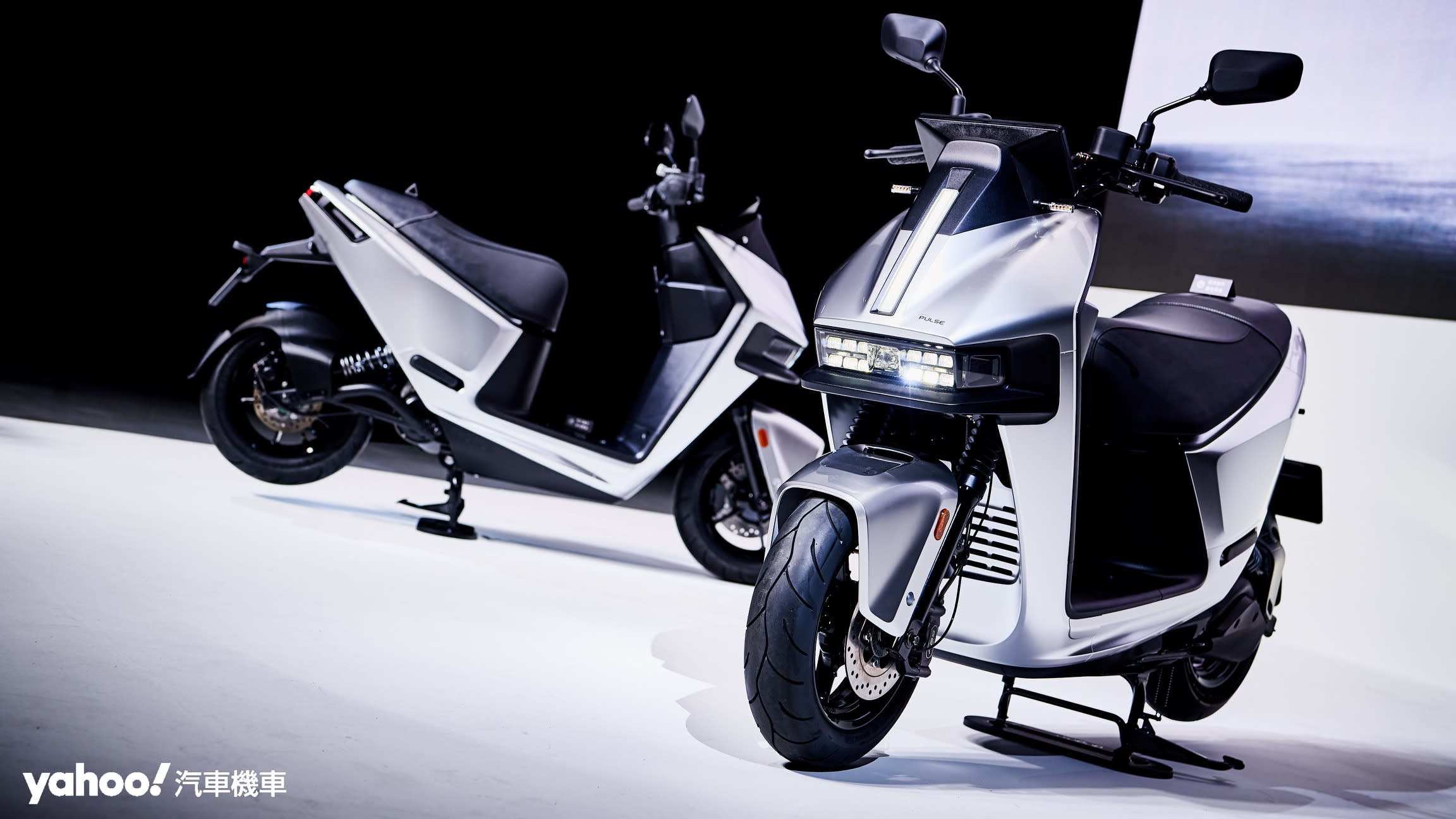 Gogoro Pulse全新旗艦車款預賞，三車型售價109,800元起，10.25吋觸控式數位儀表+數位矩陣式頭燈業界首創！