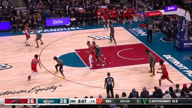 Jeff Dowtin with an and one vs the Detroit Pistons