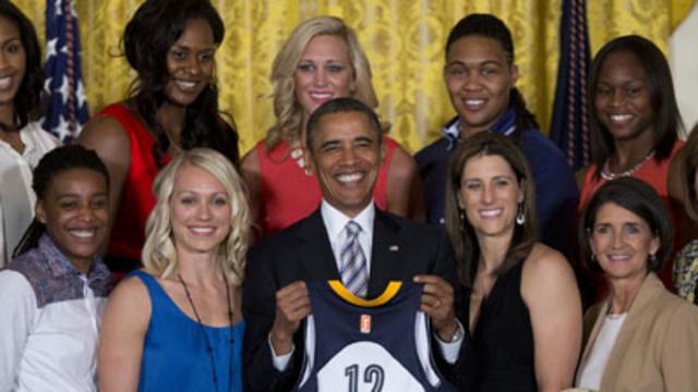 Obama Welcomes WNBA Champions to White House