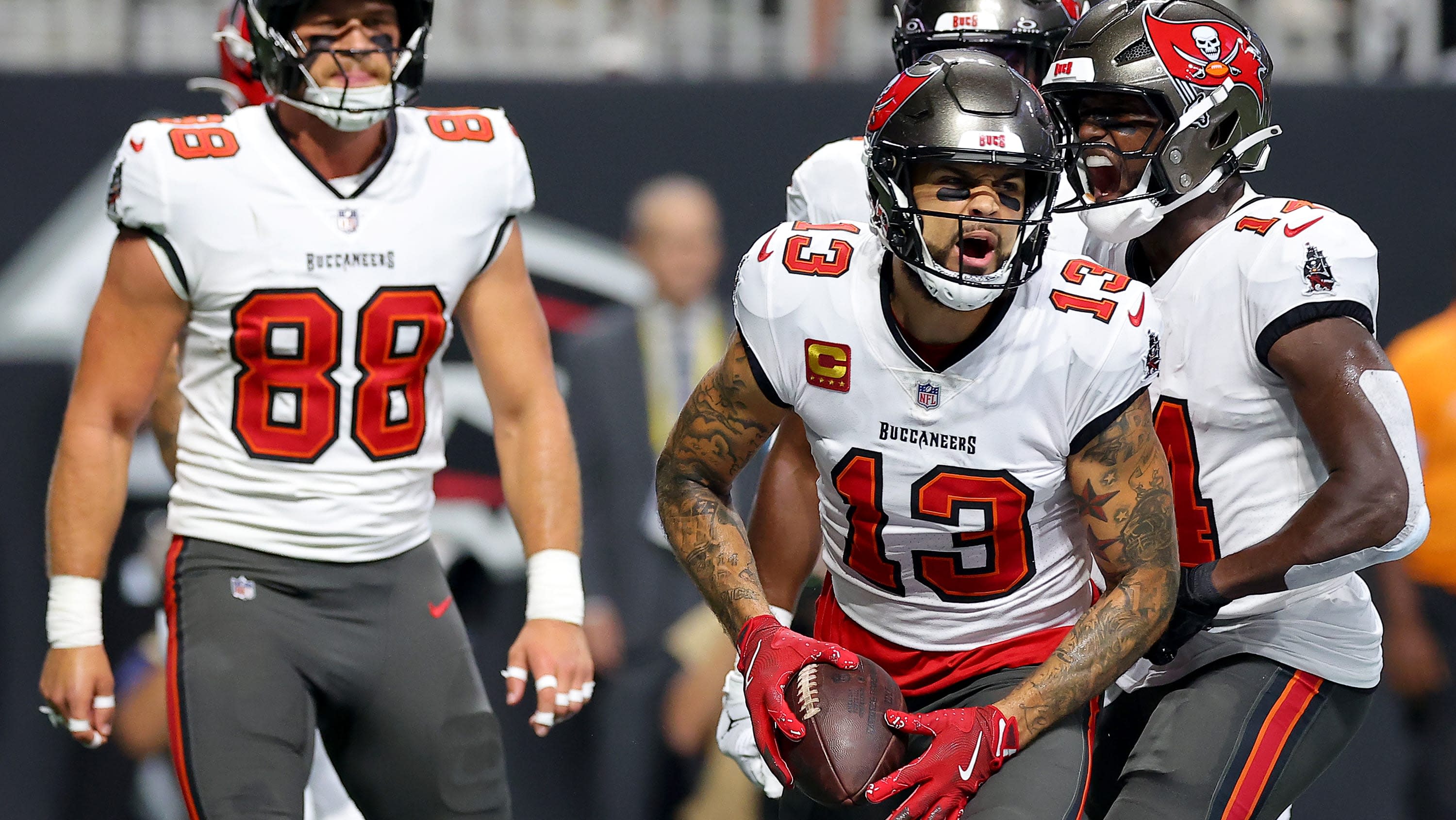 Live updates: Buccaneers and Falcons clash on TNF