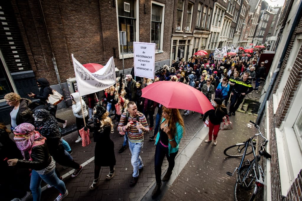 Prostitutes Protest Closing Amsterdam Window Brothels