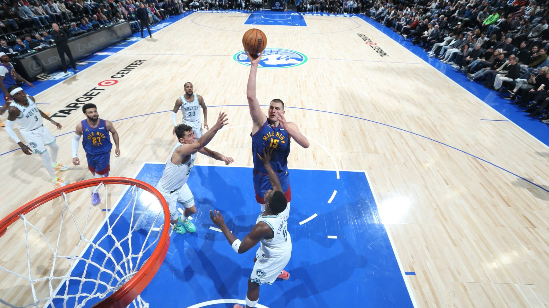 Nikola Jokic scores 35, Nuggets hang on against short-handed Timberwolves for win