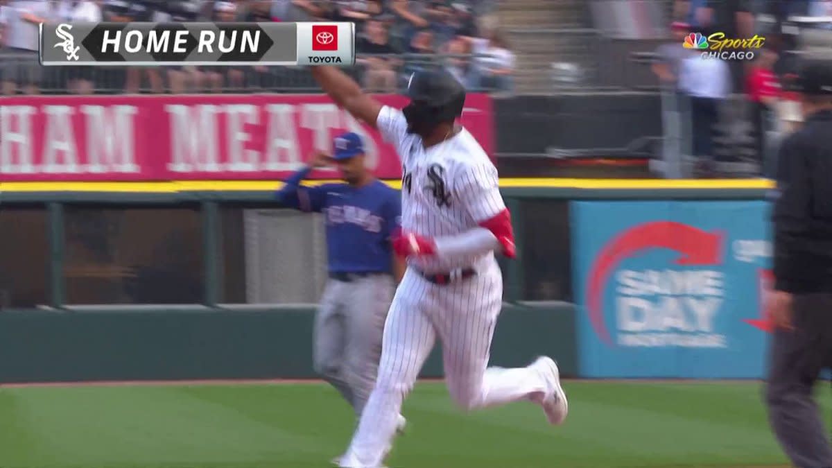 Eloy Jiménez hits go-ahead homer in White Sox win