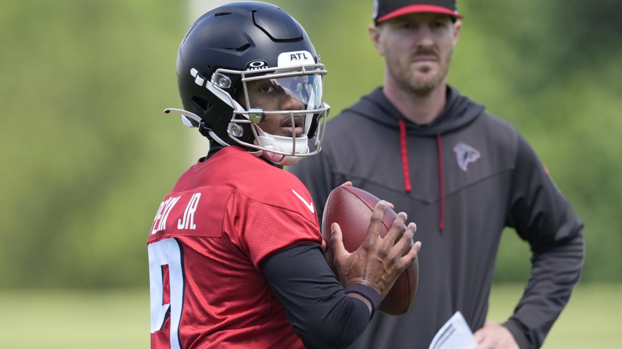 Yahoo Sports - The Michael Penix Jr. Era in Atlanta could culminate in a Super Bowl, or it could cost a whole lot of people their jobs. Either way, it began in earnest on