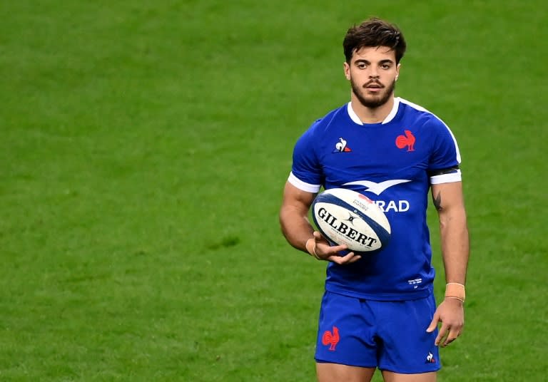 Ntamack out for up to eight weeks in Six Nations blow for ...